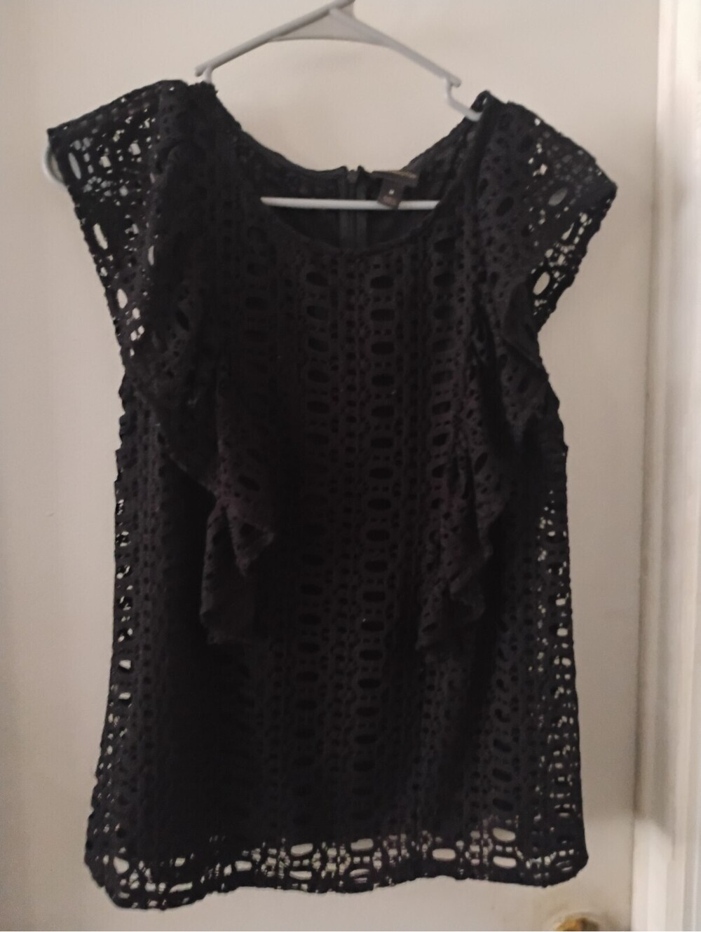 Worthington Black Eyelet Lace Ruffle Cap Sleeve Blouse Top Medium